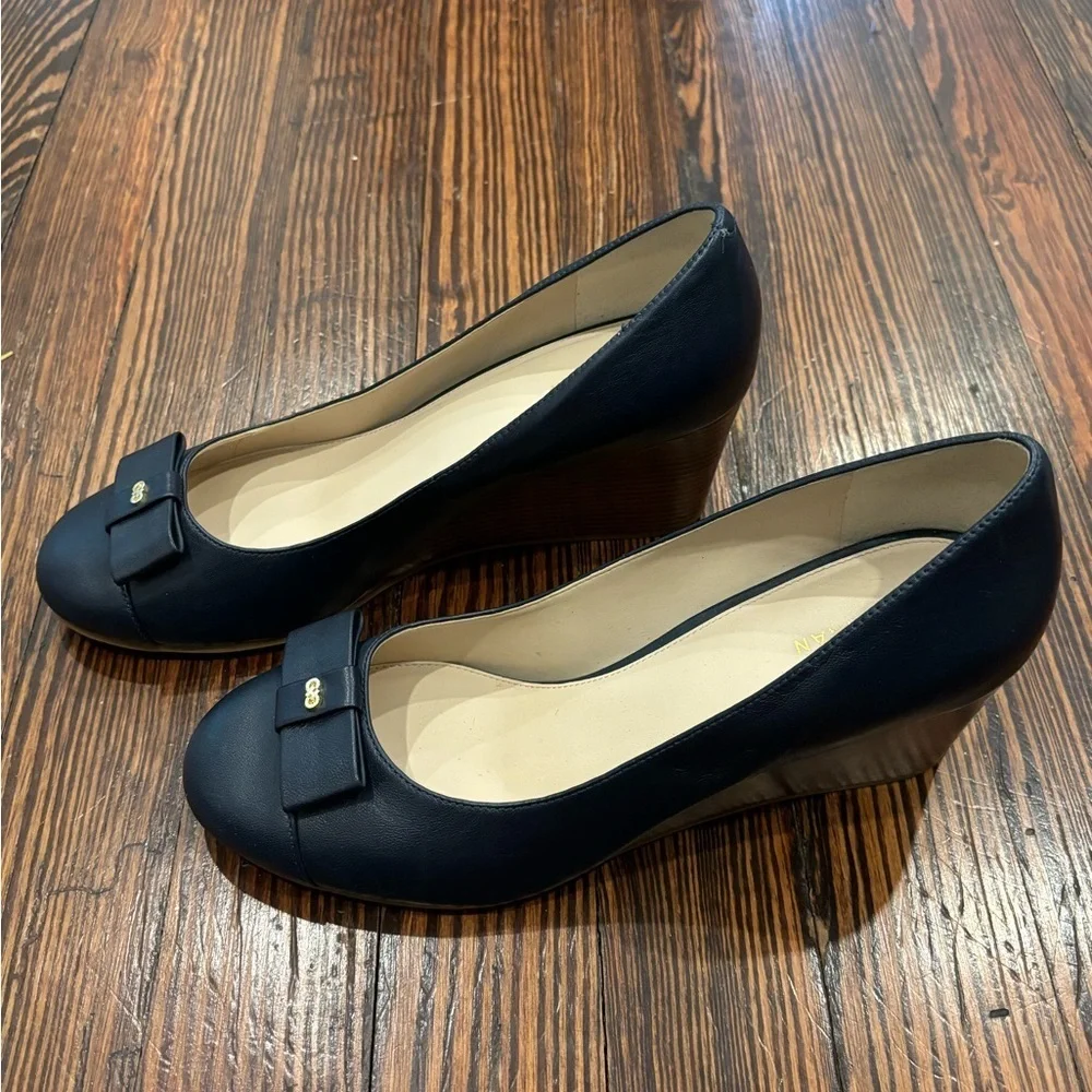 COLE HAAN Bow Tie Wedge Adair Grand Leather Wedges Pumps Shoes Women's Sz 9 B - Picture 4 of 7